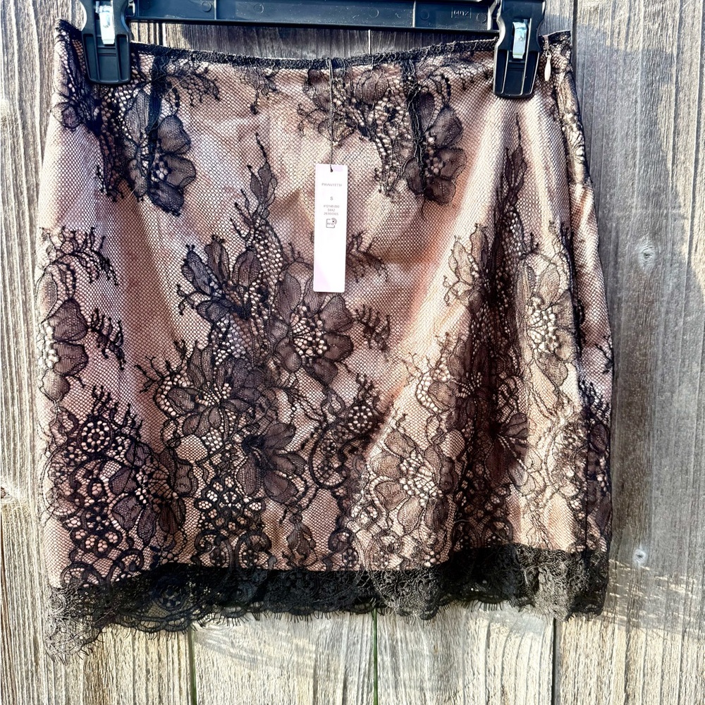Victoria's Secret Black and Tan Lace Mini Skirt